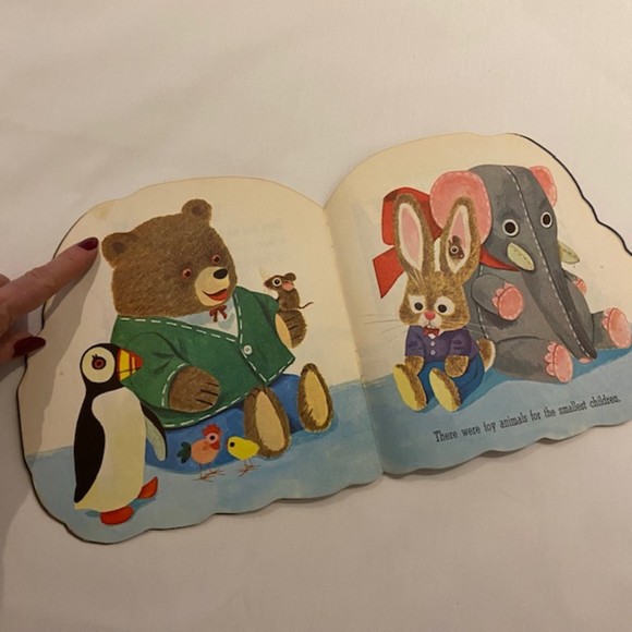 The SANTA CLAUS BOOK Childrens Book Vintage 1965 Softcover Golden Shape Book - Picture 5 of 9